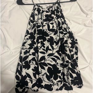 SHEIN Tank top. Black and white. Fits like an XL